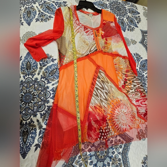 NWOT, Mirror Image asymetrical tunic - Picture 5 of 8